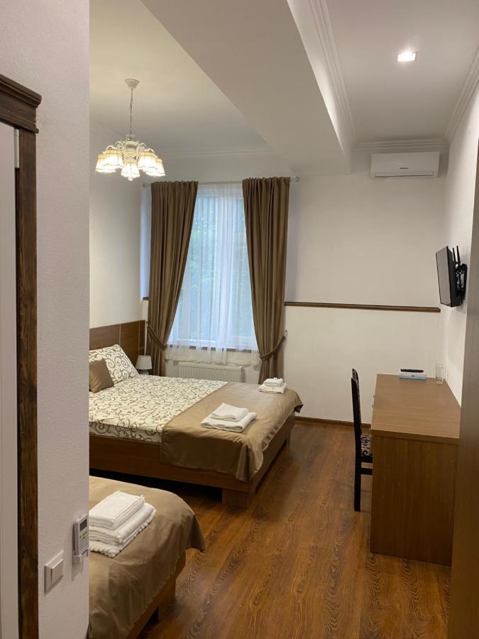 Grand Hotel Mohyliv-Podilskyi Экстерьер фото