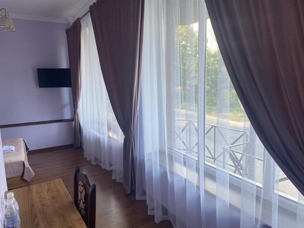Grand Hotel Mohyliv-Podilskyi Экстерьер фото
